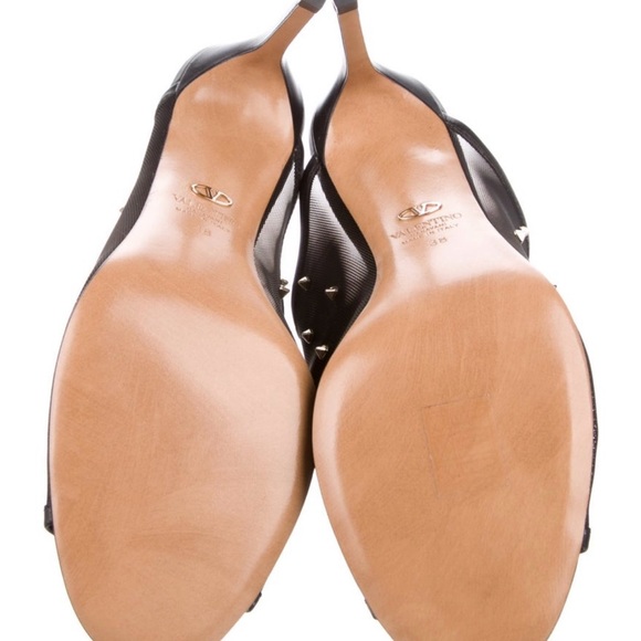 Valentino studded mesh mule with stiletto heel. Size 8. - Picture 3 of 4